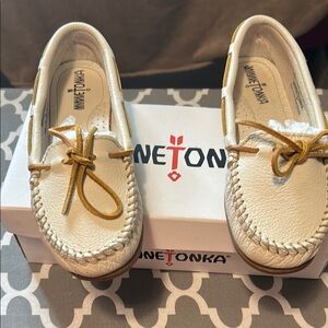 Minnetonka White and Tan Moccasins with Leather Laces
